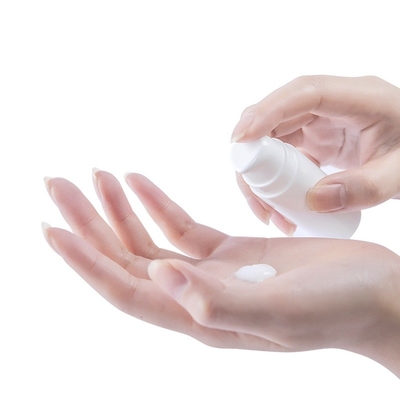 5ml 10ml 15mlのポリプロピレンの空気のないポンプは漏出をびん詰めにしない