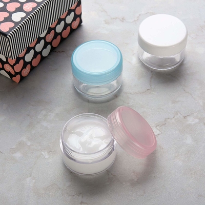 PPの帽子が付いているODM 10mlの化粧品のクリーム色の瓶の空のプラスチック瓶