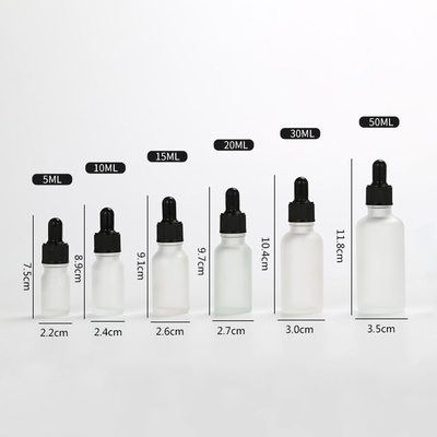 多容量によって曇らされる点滴器のガラス精油のびん5ml 10ml